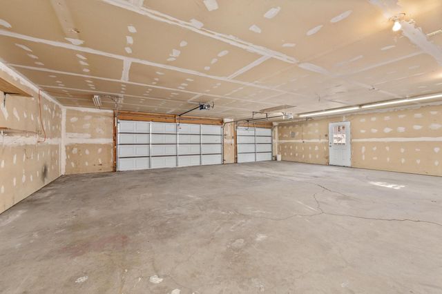 729 N Bebe St, Wichita, KS 67212