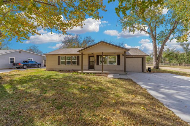 729 N Bebe St, Wichita, KS 67212