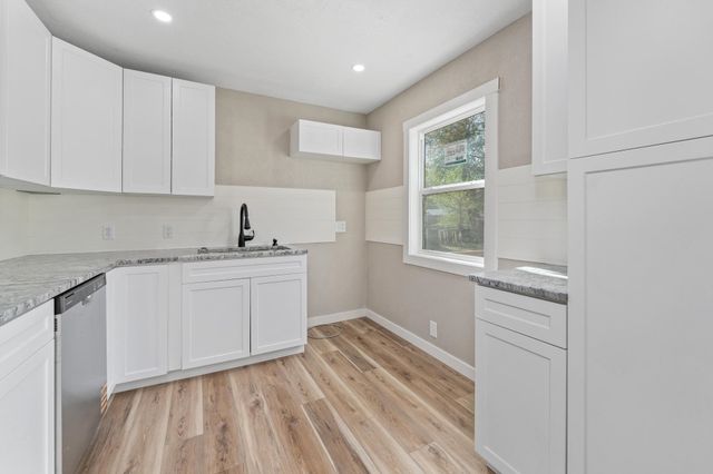 729 N Bebe St, Wichita, KS 67212