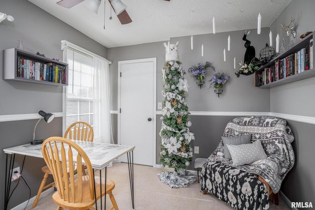 76 Parkview Dr Drive, Eldridge, IA 52748