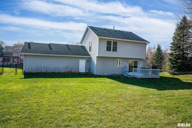 76 Parkview Dr Drive, Eldridge, IA 52748
