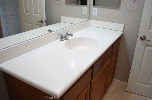 16448 Los Coyotes, Fontana, CA 92336