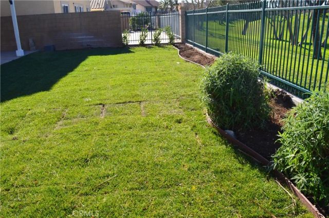 16448 Los Coyotes, Fontana, CA 92336