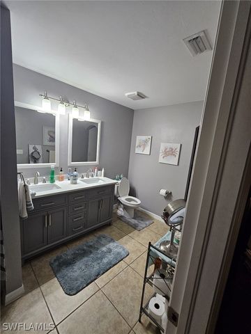 1206 SW Trafalgar PKWY, Cape Coral, FL 33991