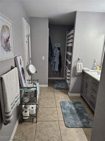 1206 SW Trafalgar PKWY, Cape Coral, FL 33991