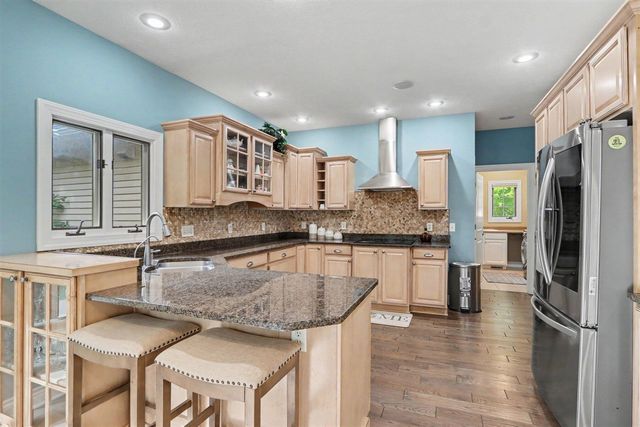 7665 Canyon Drive, Kalamazoo, MI 49009