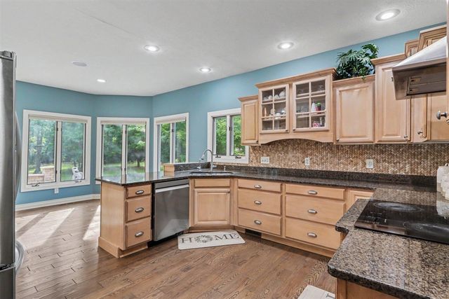 7665 Canyon Drive, Kalamazoo, MI 49009