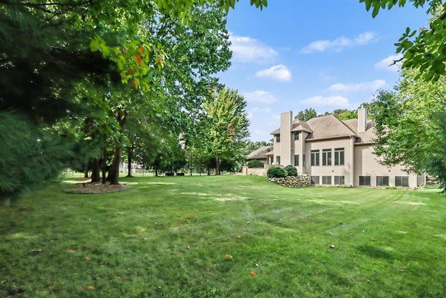 7665 Canyon Drive, Kalamazoo, MI 49009