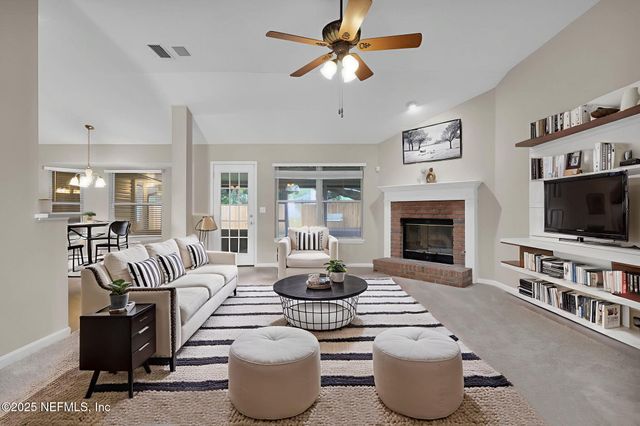 1232 PEABODY Drive E, Jacksonville, FL 32221