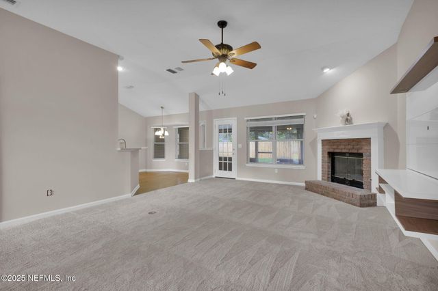 1232 PEABODY Drive E, Jacksonville, FL 32221