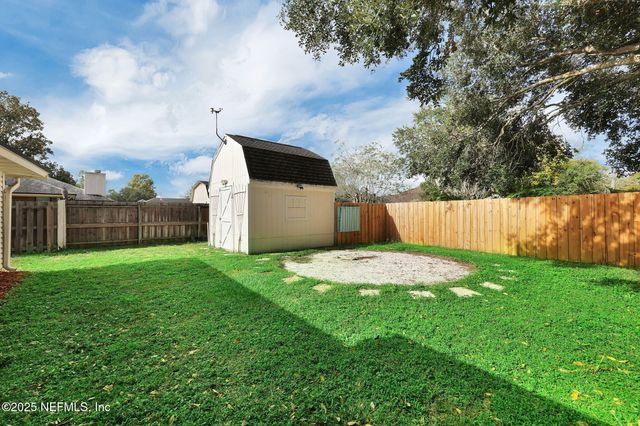 1232 PEABODY Drive E, Jacksonville, FL 32221