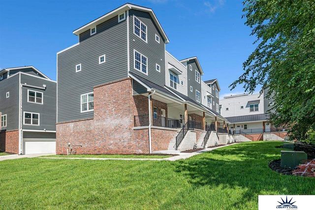 1923 Dahlman Rows Plaza, Omaha, NE 68108