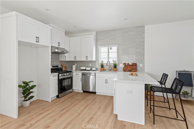 1056 Walter Avenue, Tustin, CA 92780