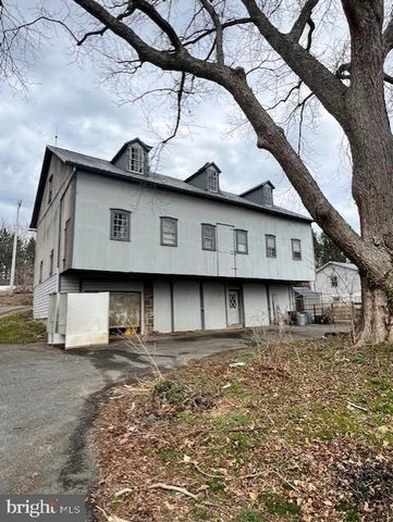 133-135 W MAIN ST, Refton, PA 17568