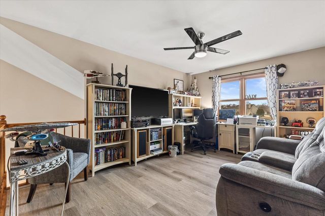 S98W13525 Stonebridge WAY, Muskego, WI 53150