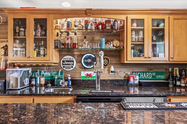 S98W13525 Stonebridge WAY, Muskego, WI 53150