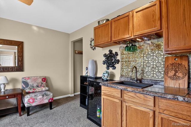 58767 Hunters Court, South Lyon, MI 48178