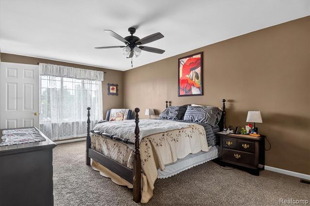 58767 Hunters Court, South Lyon, MI 48178