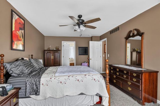 58767 Hunters Court, South Lyon, MI 48178
