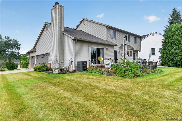 58767 Hunters Court, South Lyon, MI 48178