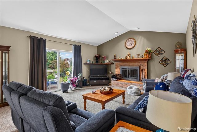 58767 Hunters Court, South Lyon, MI 48178