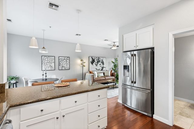 803 Zephyr Dr, Oakland, CA 94607