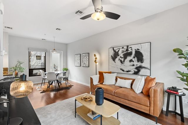 803 Zephyr Dr, Oakland, CA 94607