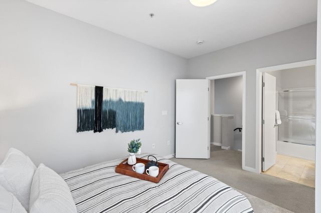 803 Zephyr Dr, Oakland, CA 94607