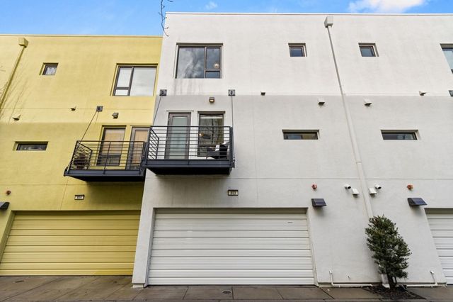 803 Zephyr Dr, Oakland, CA 94607