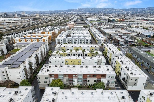 803 Zephyr Dr, Oakland, CA 94607