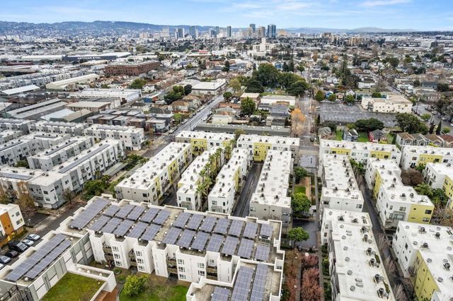 803 Zephyr Dr, Oakland, CA 94607