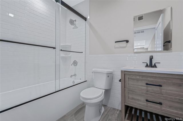 110 School Street 2, Glen Cove, NY 11542