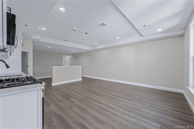 110 School Street 2, Glen Cove, NY 11542