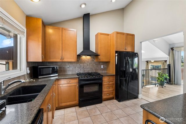 2610 NE 5th Court, Renton, WA 98056