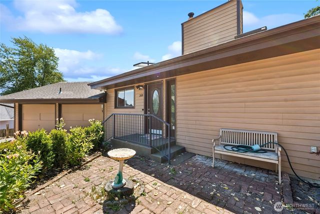 2610 NE 5th Court, Renton, WA 98056