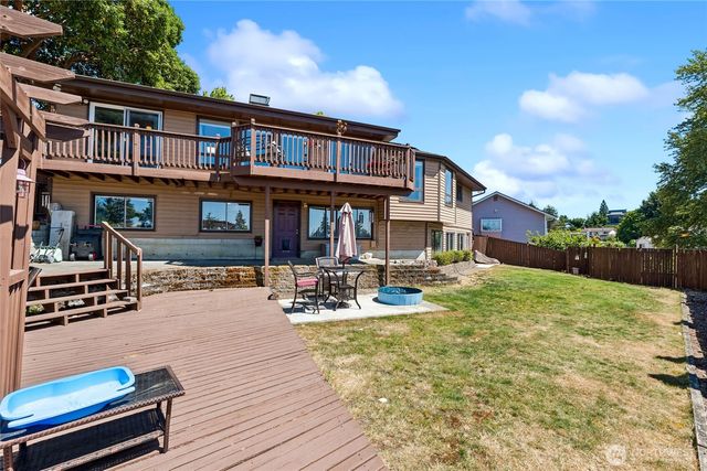 2610 NE 5th Court, Renton, WA 98056