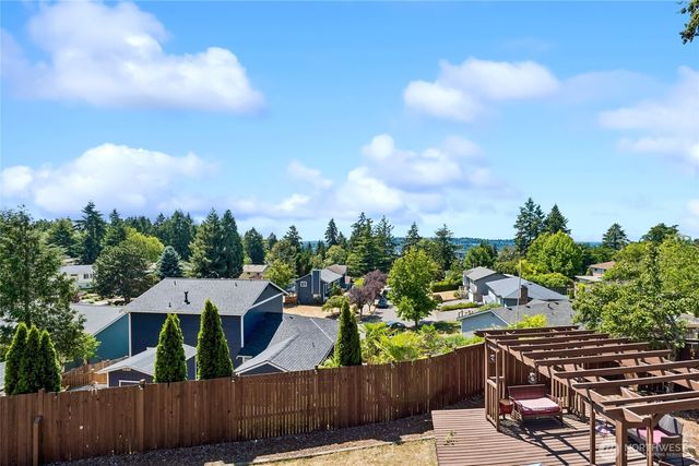 2610 NE 5th Court, Renton, WA 98056