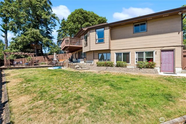 2610 NE 5th Court, Renton, WA 98056