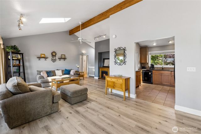 2610 NE 5th Court, Renton, WA 98056