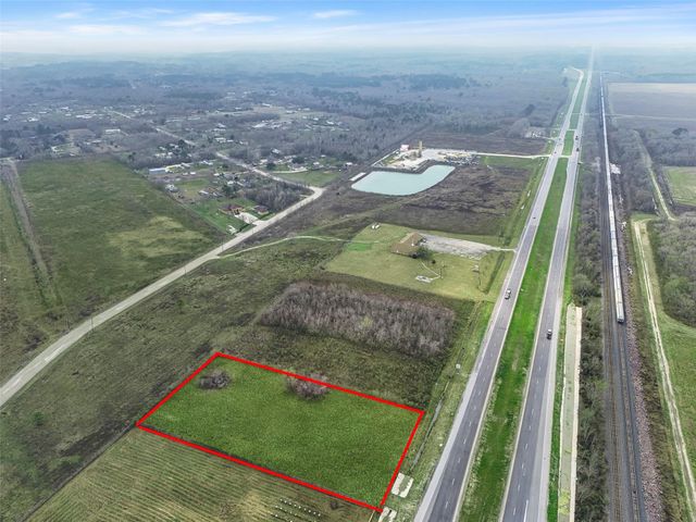 5885 Highway 90, Dayton, TX 77535