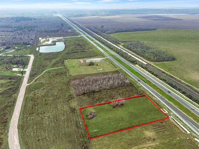 5885 Highway 90, Dayton, TX 77535