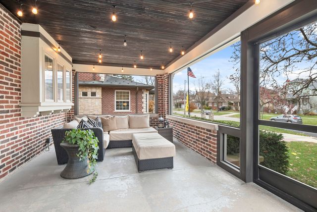 2138 W 109th Street, Chicago, IL 60643