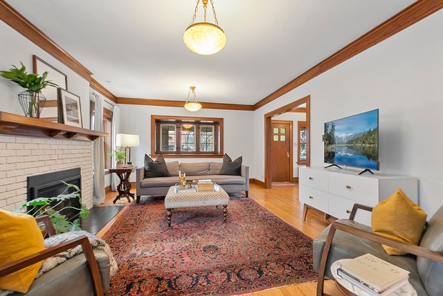 2138 W 109th Street, Chicago, IL 60643