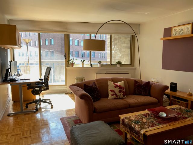 143 Hoyt Street APT 4K, Stamford, CT 06905