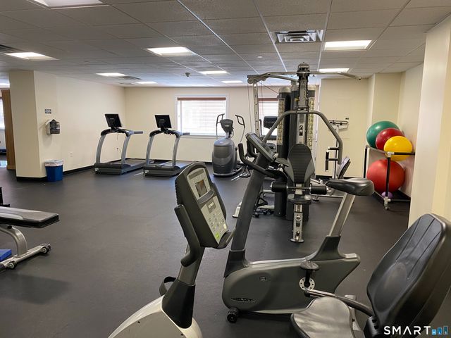 143 Hoyt Street APT 4K, Stamford, CT 06905