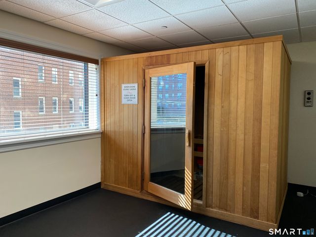 143 Hoyt Street APT 4K, Stamford, CT 06905