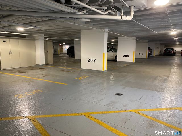 143 Hoyt Street APT 4K, Stamford, CT 06905