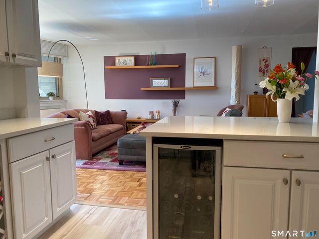 143 Hoyt Street APT 4K, Stamford, CT 06905