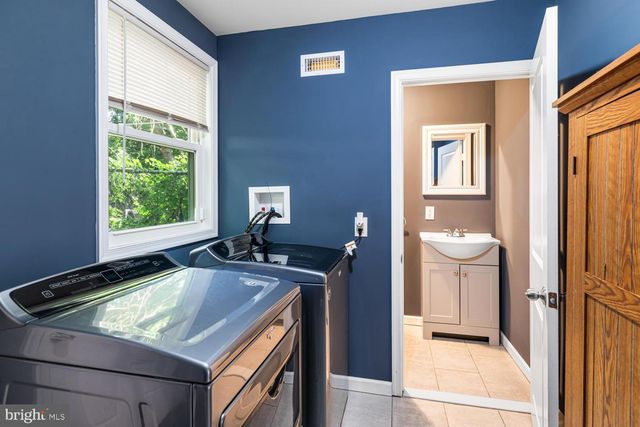 159 E MAYLAND ST, Philadelphia, PA 19144