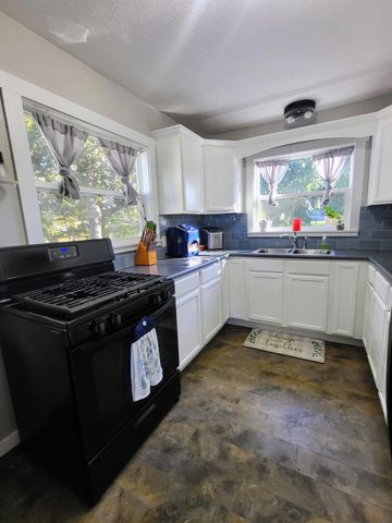 509 Magnolia Street, North Judson, IN 46366